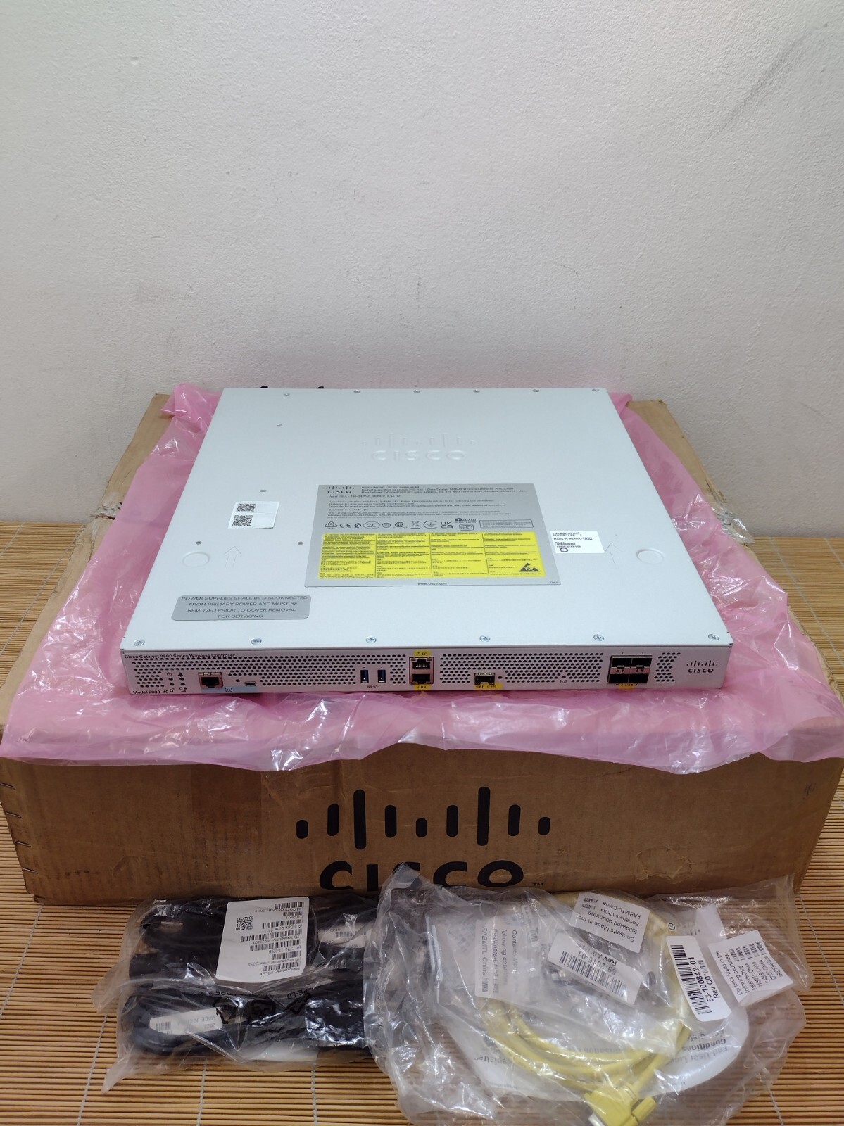 New Cisco C9800-40-K9 Catalyst 9800-40 Wireless Controller 2x AX PSU New Other