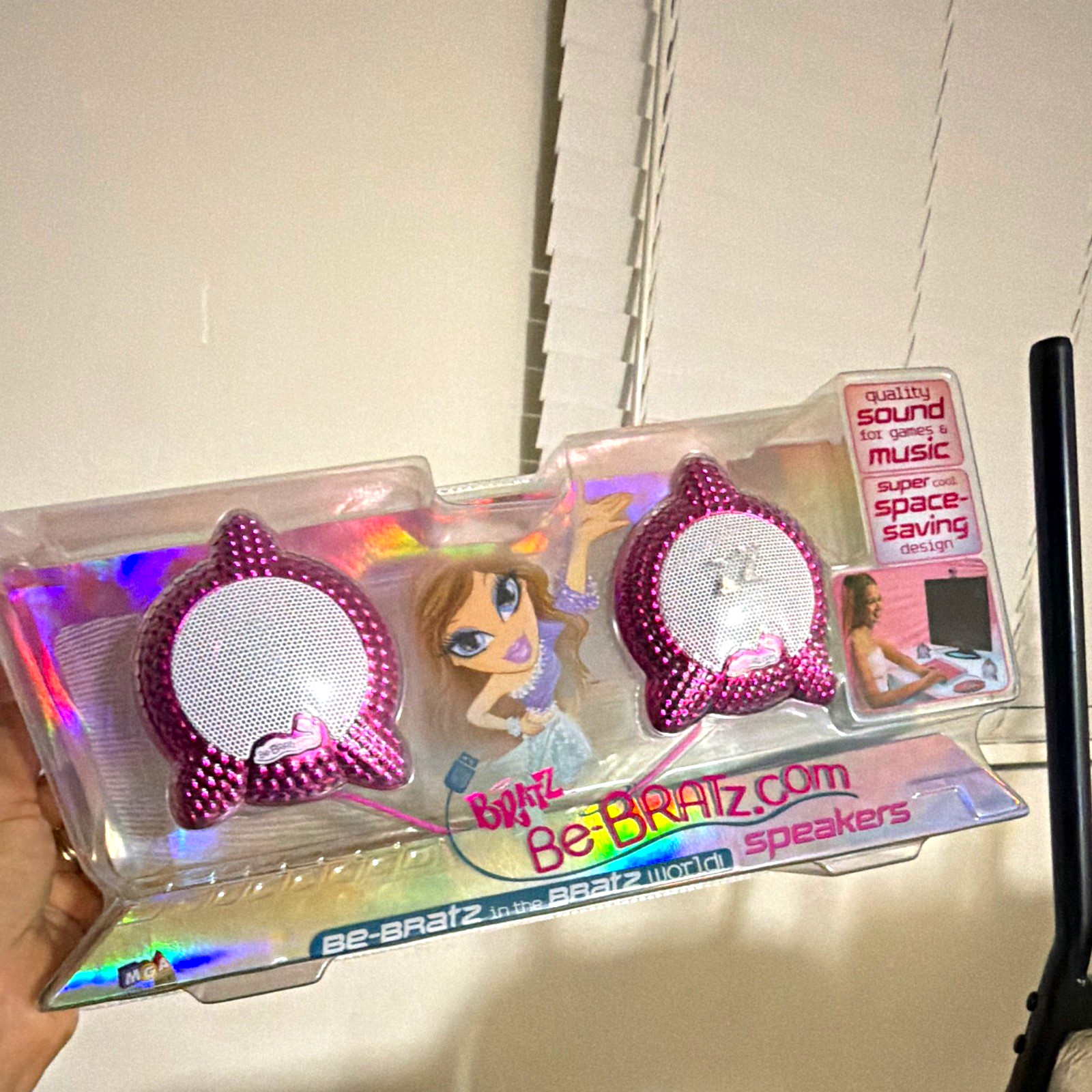 Bratz Be-Bratz.com USB Computer Speakers Pink Star Wired 2.0 Channel