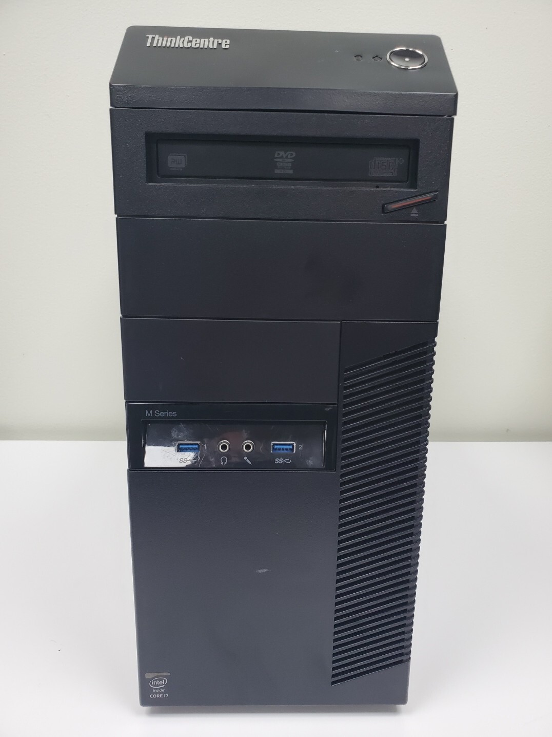 Lenovo ThinkCentre M83 Core i7 / 8GB / 240GB SSD Windows 10 Pro Desktop Computer