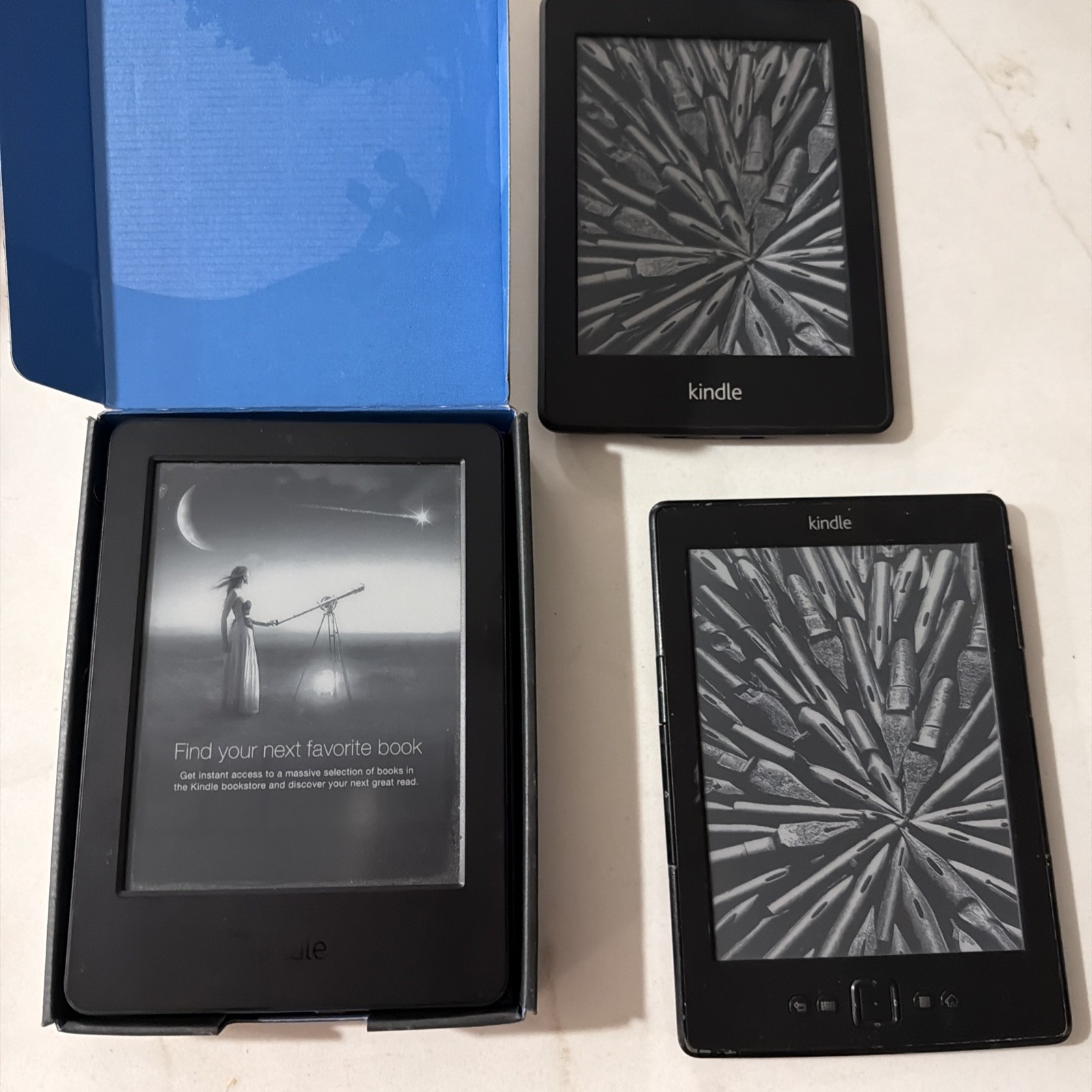 Lot Of 3 Amazon Kindle Model # EY21 D10110 WP63GW Pre-owned **FAST SHIPPING**