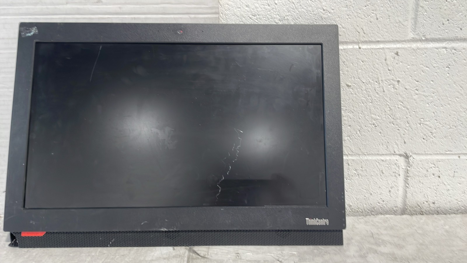 Lenovo ThinkCentre M810z AIO 10NY000YUS Intel Core i3 6th Gen 21.5" No HDD