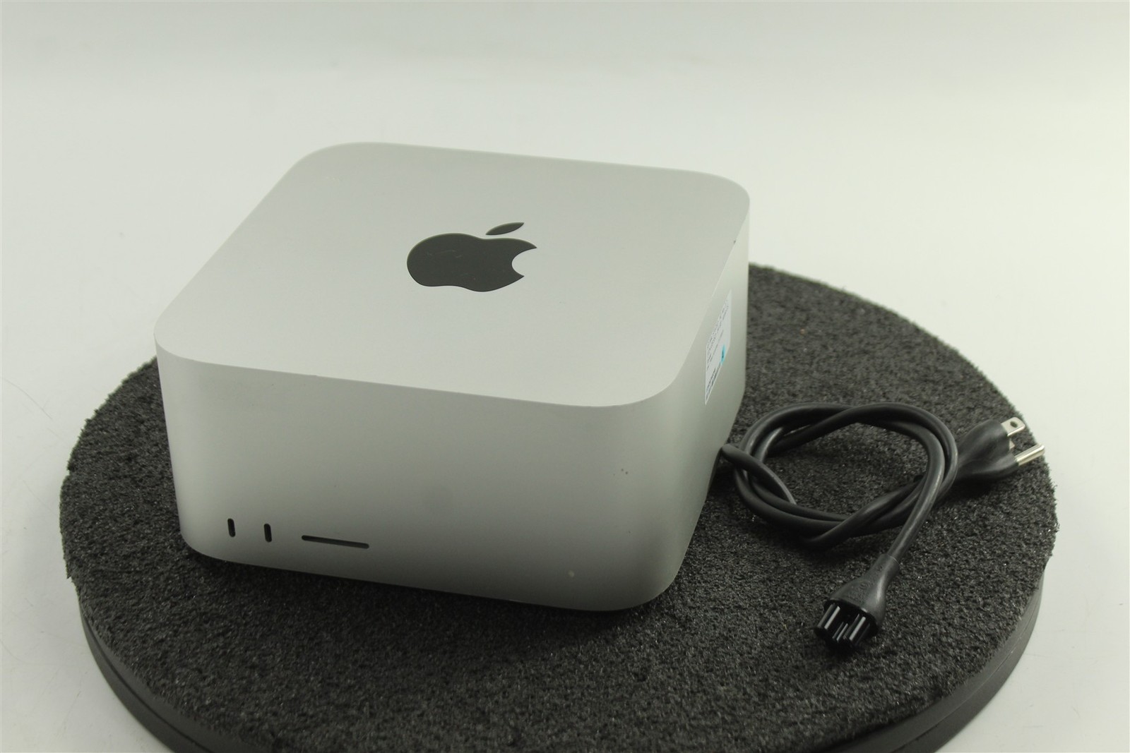 Apple Mac Studio M2 Max 12-Core 3.7GHz 1TB SSD 64GB RAM 30-Core GPU Tahoe