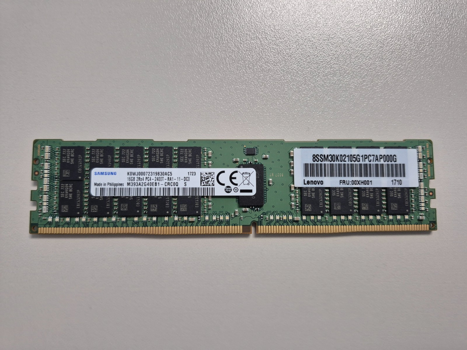Samsung 16GB 2Rx4 PC4-2400T DDR4 ECC RDIMM M393A2G40EB1-CRC0Q Lenovo 00XH001