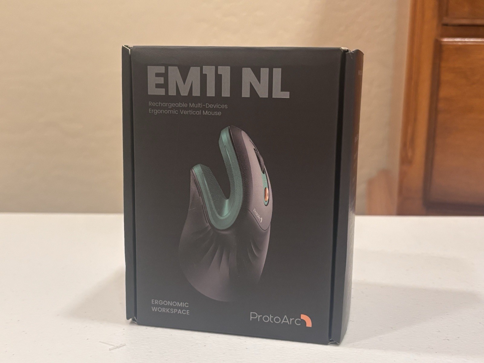 ProtoArc EM11 NL Wireless Ergonomic Mouse Adjustable DPI, New