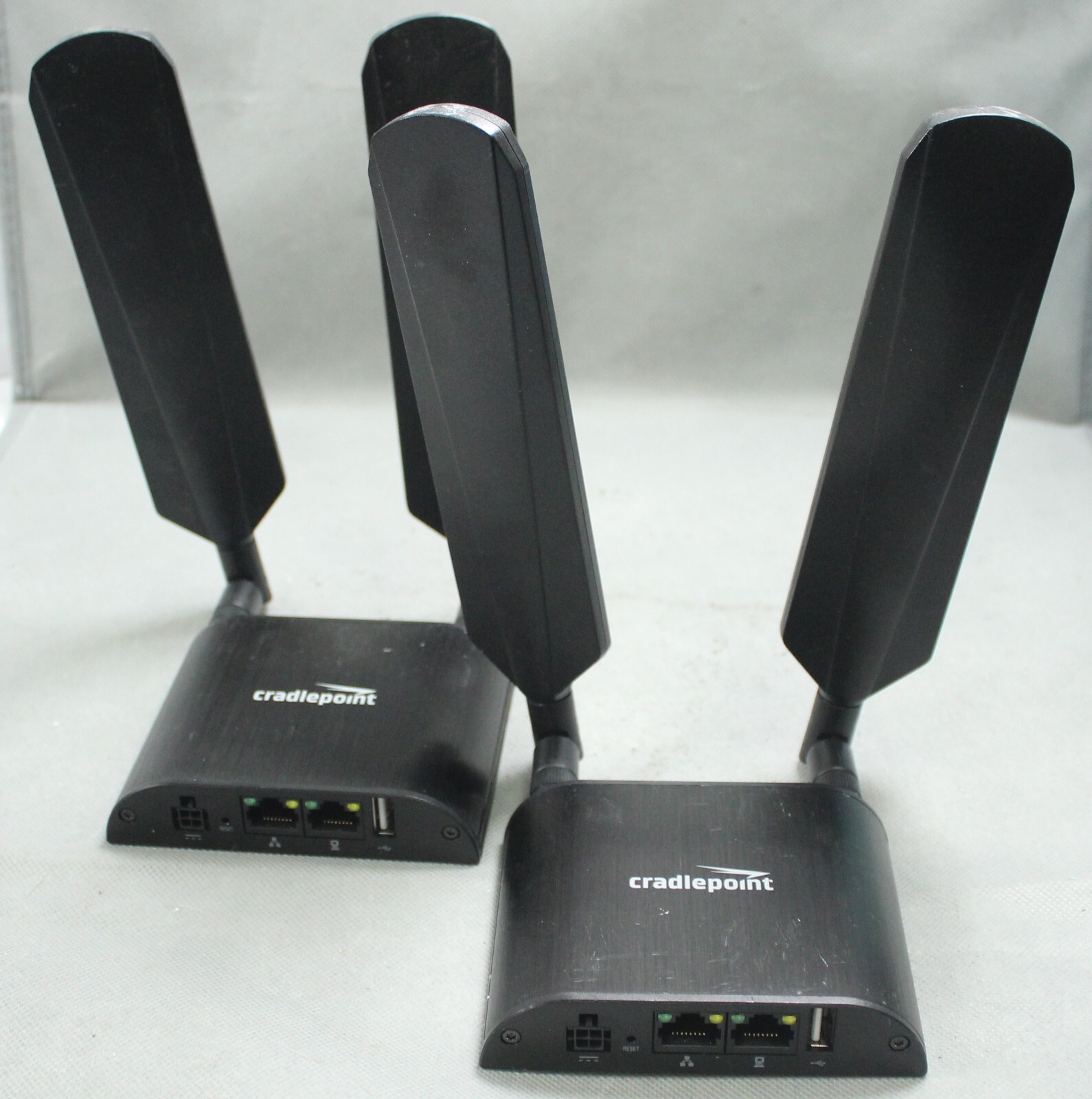 Lot of 2 CRADLEPOINT IBR650LPE-VZ Verizon M2M INTEGRATED BROADBAND MODEM ROUTER