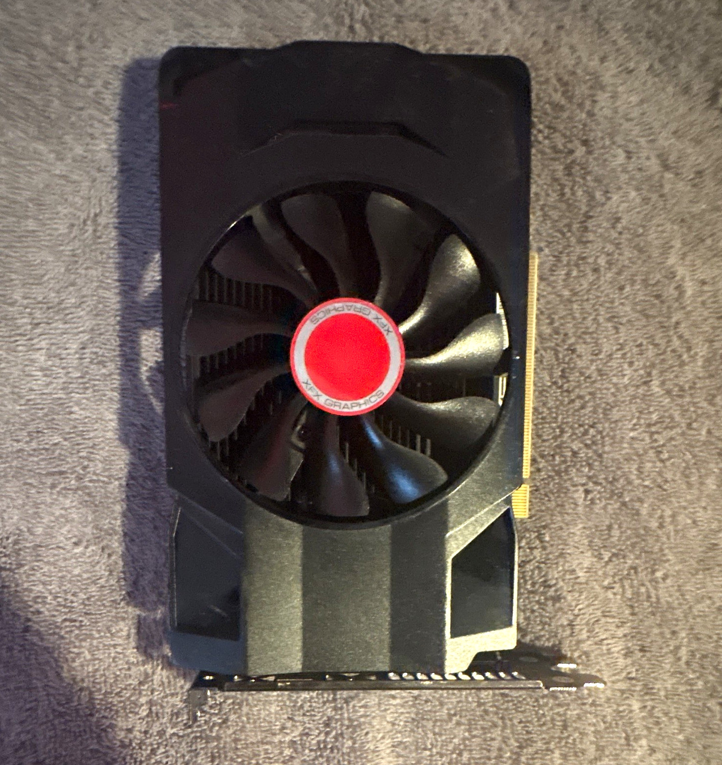 XFX AMD Radeon RX 550 4GB GDDR5 PCIe x16 VR Ready DVI HDMI DP DX12.1