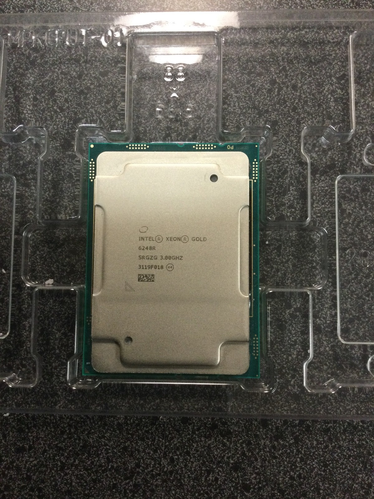 Intel Xeon Gold 6248R 3.0 GHz 24 Cores SRGZG CD8069504449401