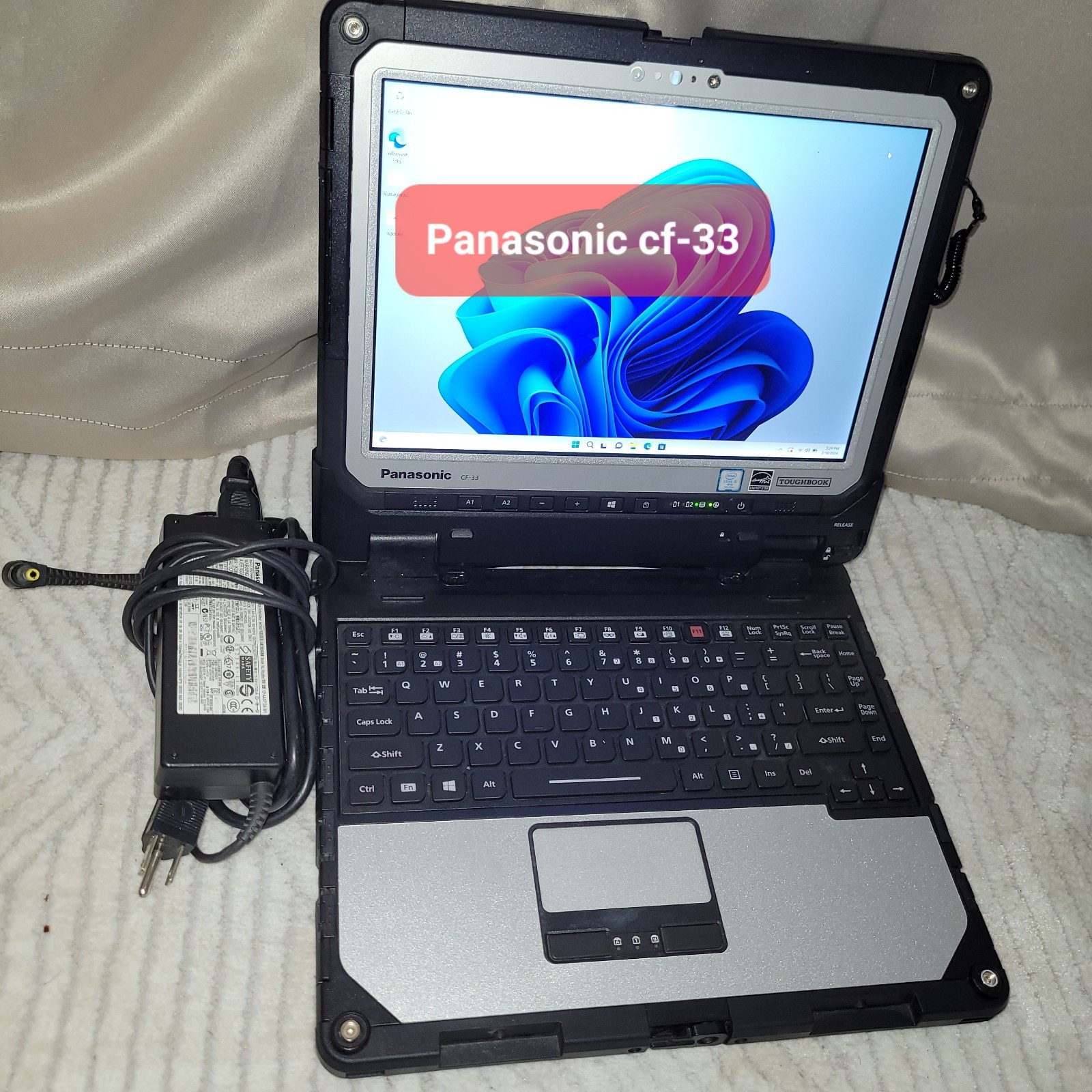 Panasonic ToughBook CF-33 i5-7300U 2.6Ghz 512GB SSD 16GB  LTE Win 11 Pro/Win 10