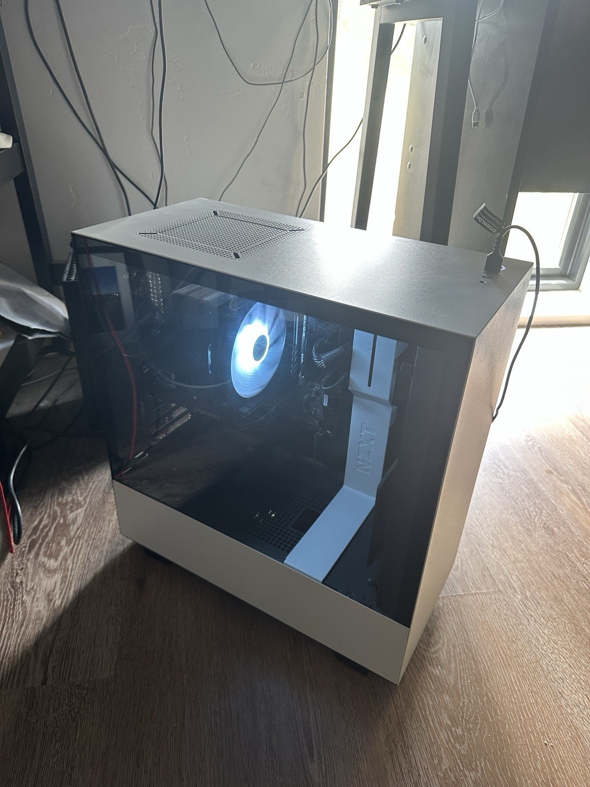 NZXT Starter Gaming PC