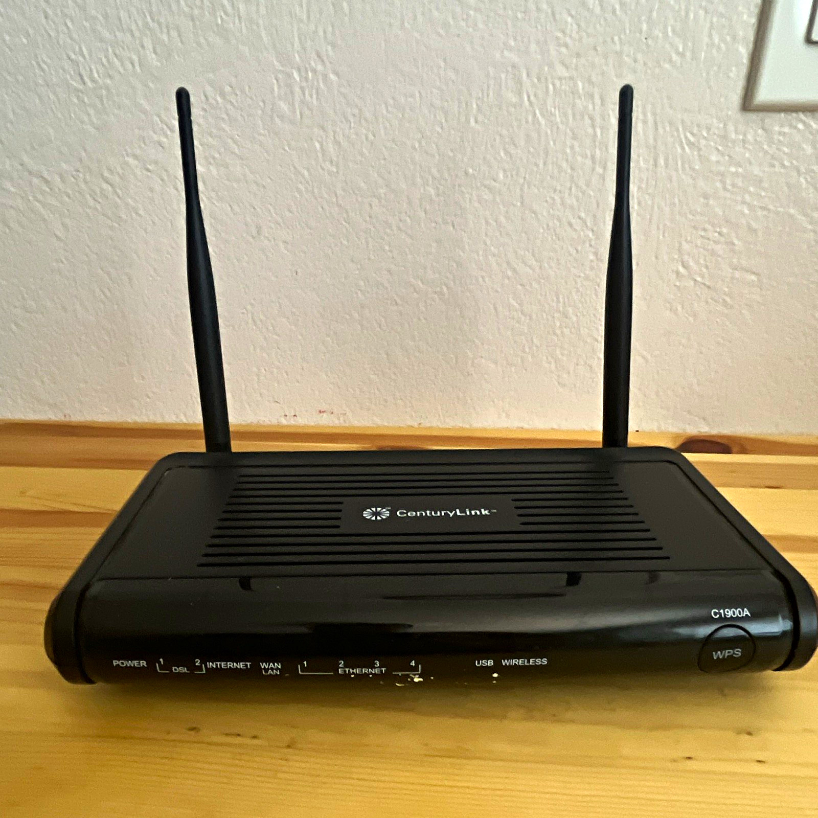 CenturyLink C1900A 802.11n Wireless Router 4xLAN WPS RJ-11 Black