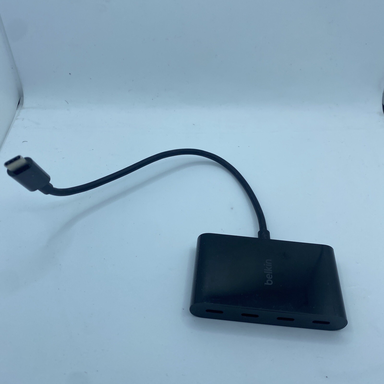 Perfect Belkin - 4-Port USB-C 3.2 Gen 2 - Black
