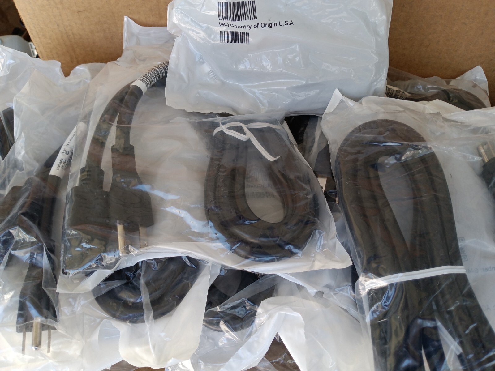Volex EVNA02-002-18 Hog Nose Power Cord 36-1495-01 new sealed package