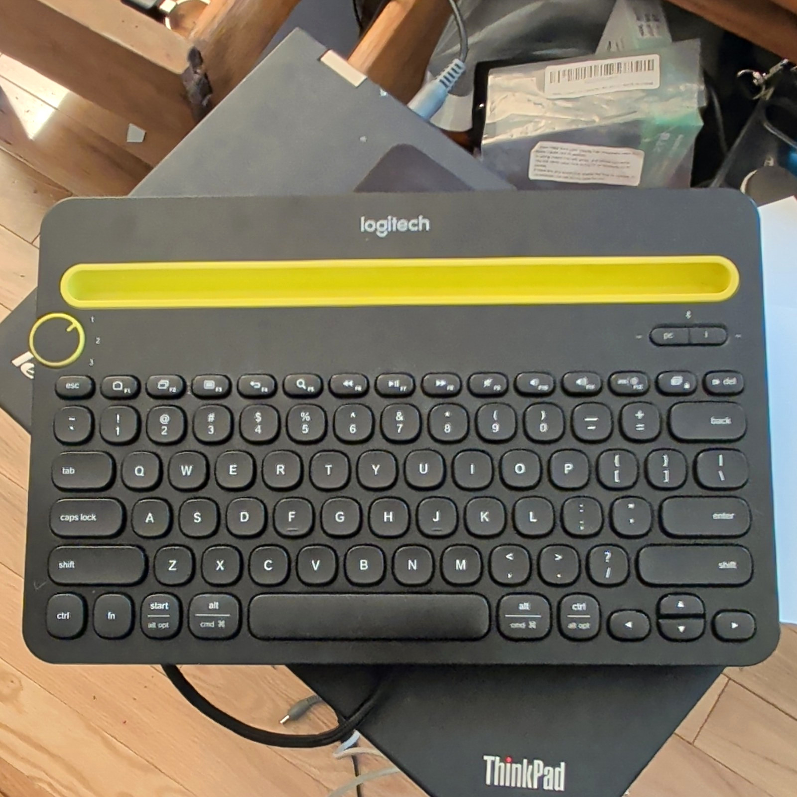 Logitech K480 Compact bluetooth keyboard with case