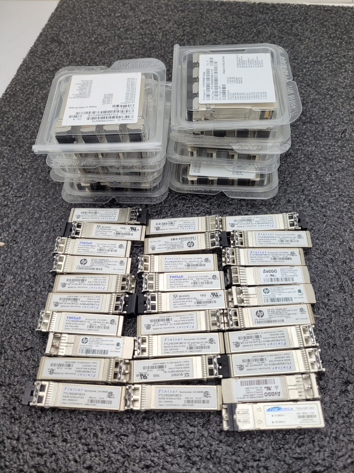 Lot of 61x Mixed FINISAR FTLF8529P3BCV-1D 4/8/16G-FC-SR SFP Optical Transceiver