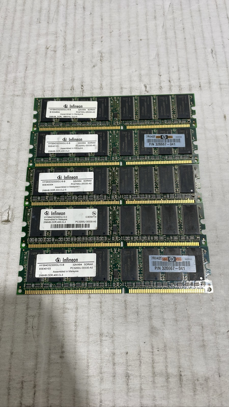 Infineon HYS64D32300GU 256MB DDR PC2700U PC3200U Desktop RAM Lot of 5 Mixed