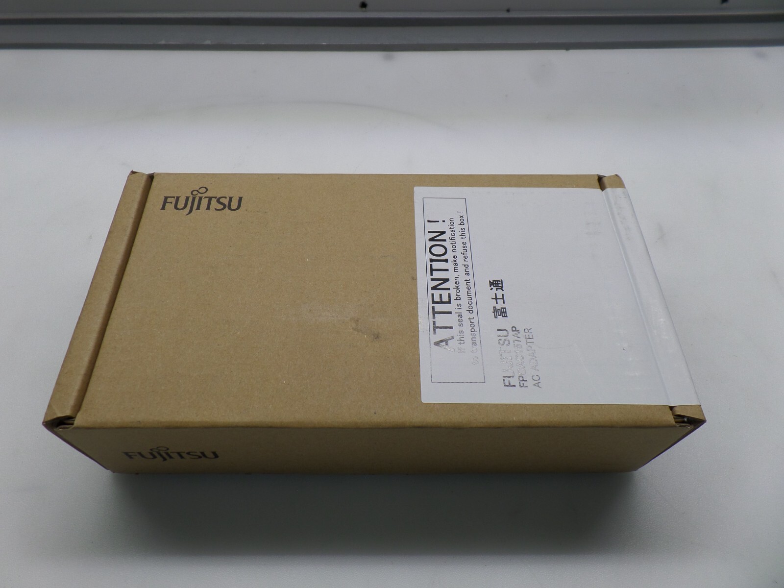 Fujitsu Ac Adapter  FPCAC157AP NEW