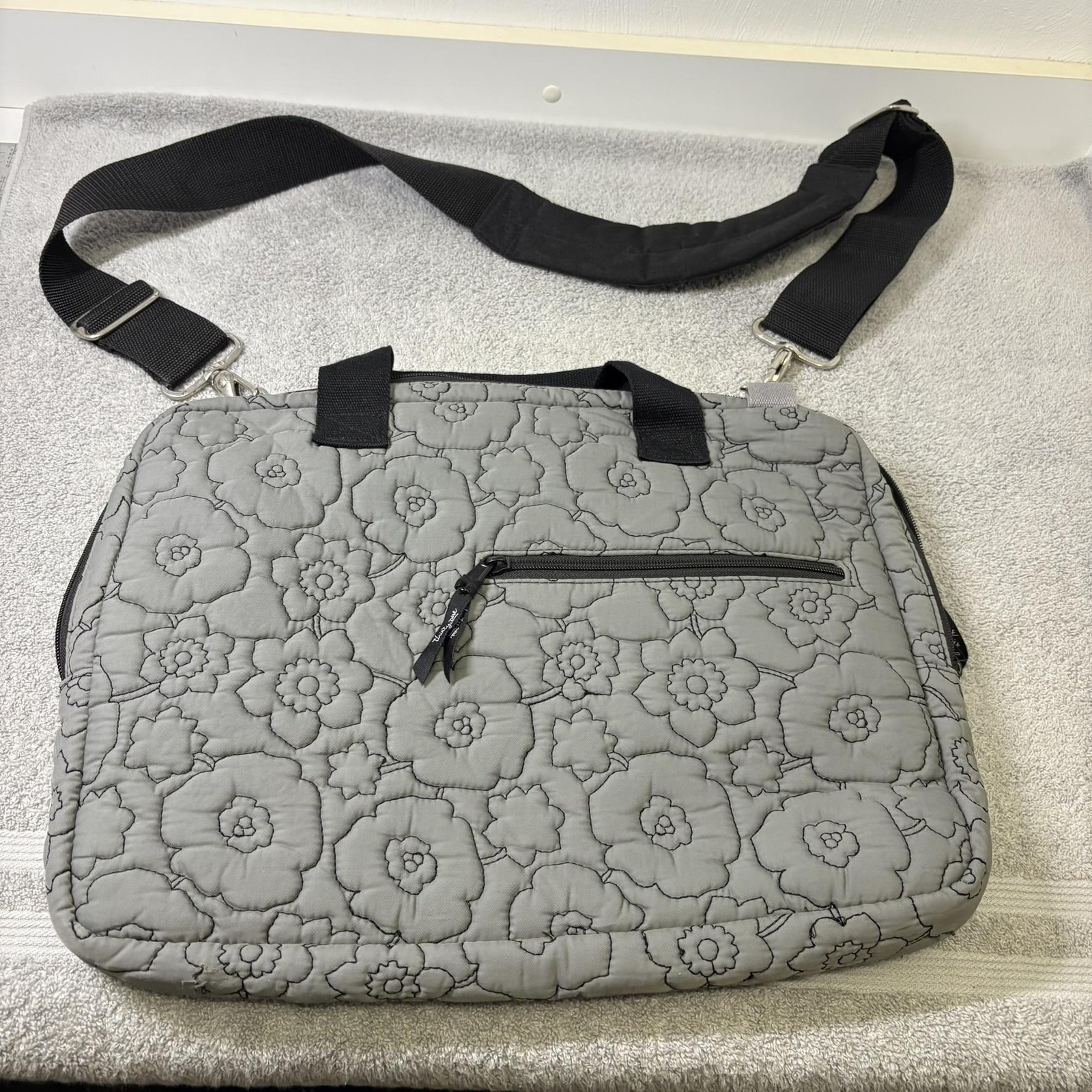 Thirty-One Laptop Bag Quilted City Charcoal Pebble Floral Gray Shoulder Strap