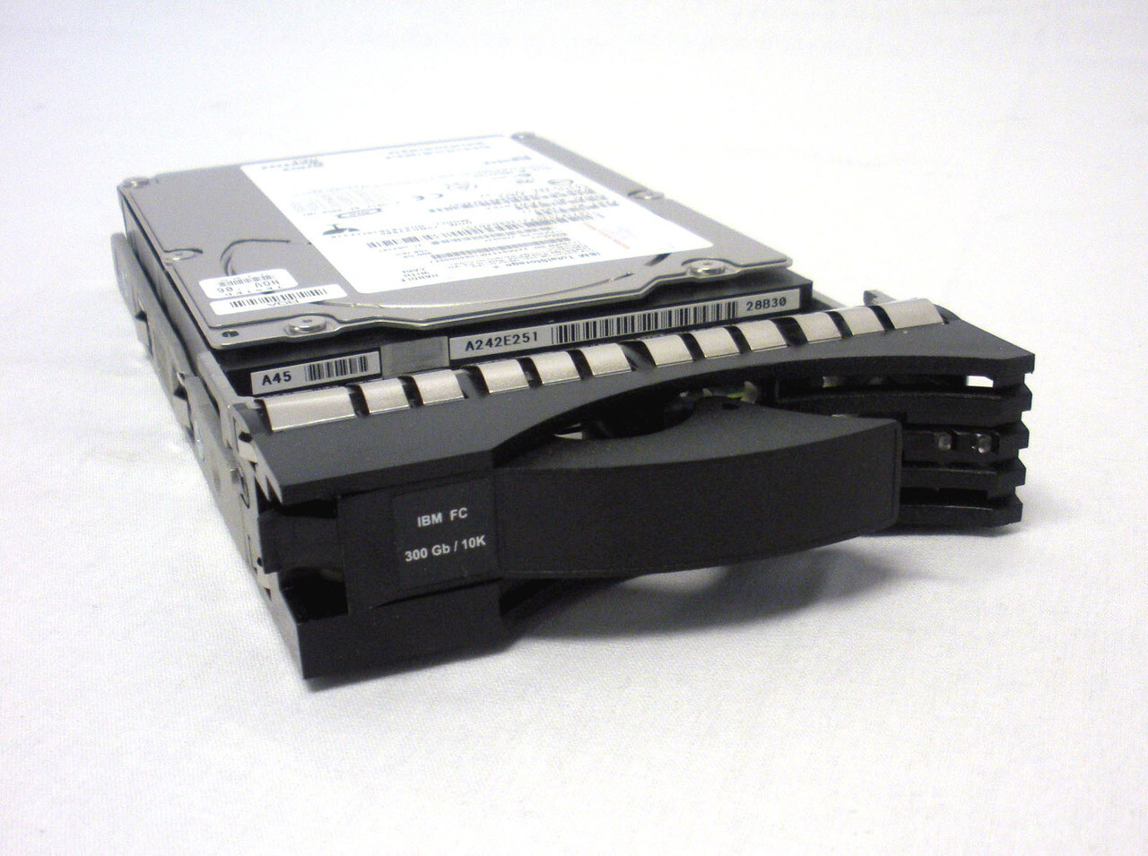 IBM 39M4597 300GB 10K 2Gb FC Hard Drive 5223 39M4594 23R0439 for DS4000