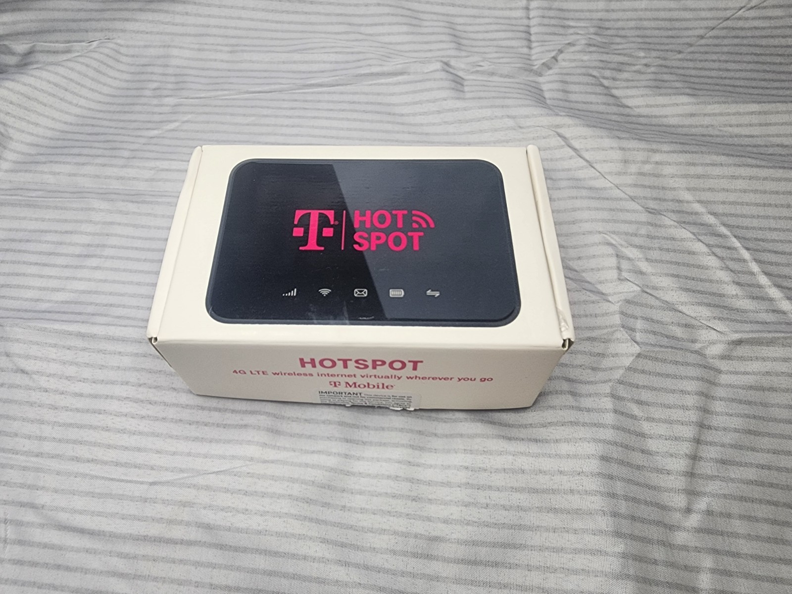 T-Mobile Hotspot HS1 P10M 4G LTE Mobile Wi-Fi Router Black Kit New in Box