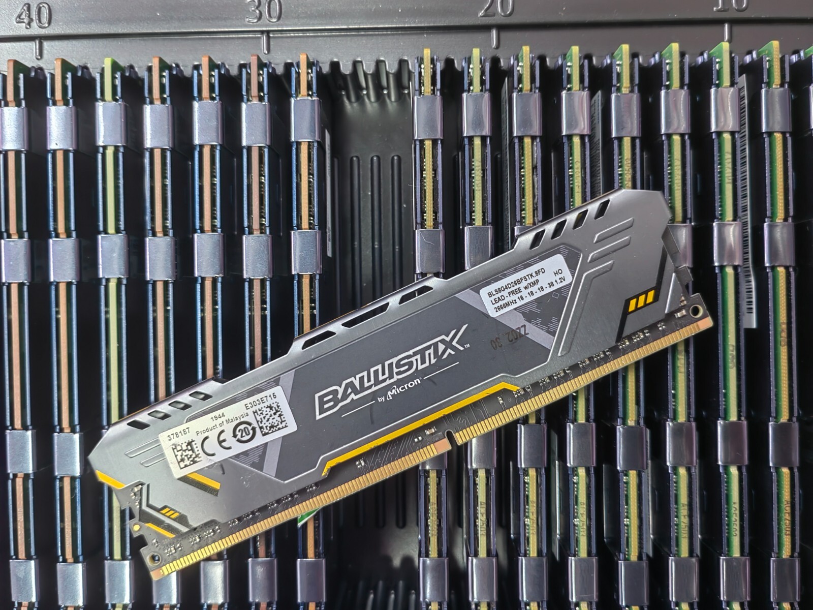 Ballistix 8GB DDR4 2666 Desktop DIMM RAM by micron BLS8G4D26BFSTK.8FD PC4-21300