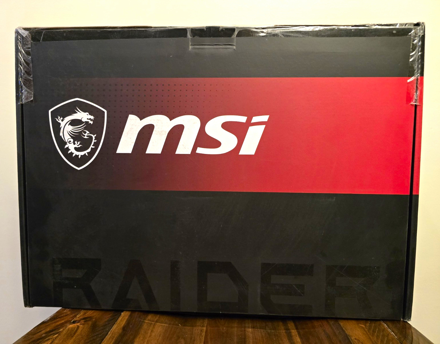 MSI Raider 18 HX AI A2XWIG 18" Ultra 9 285HX RTX 5080 32GB 1TB W11H