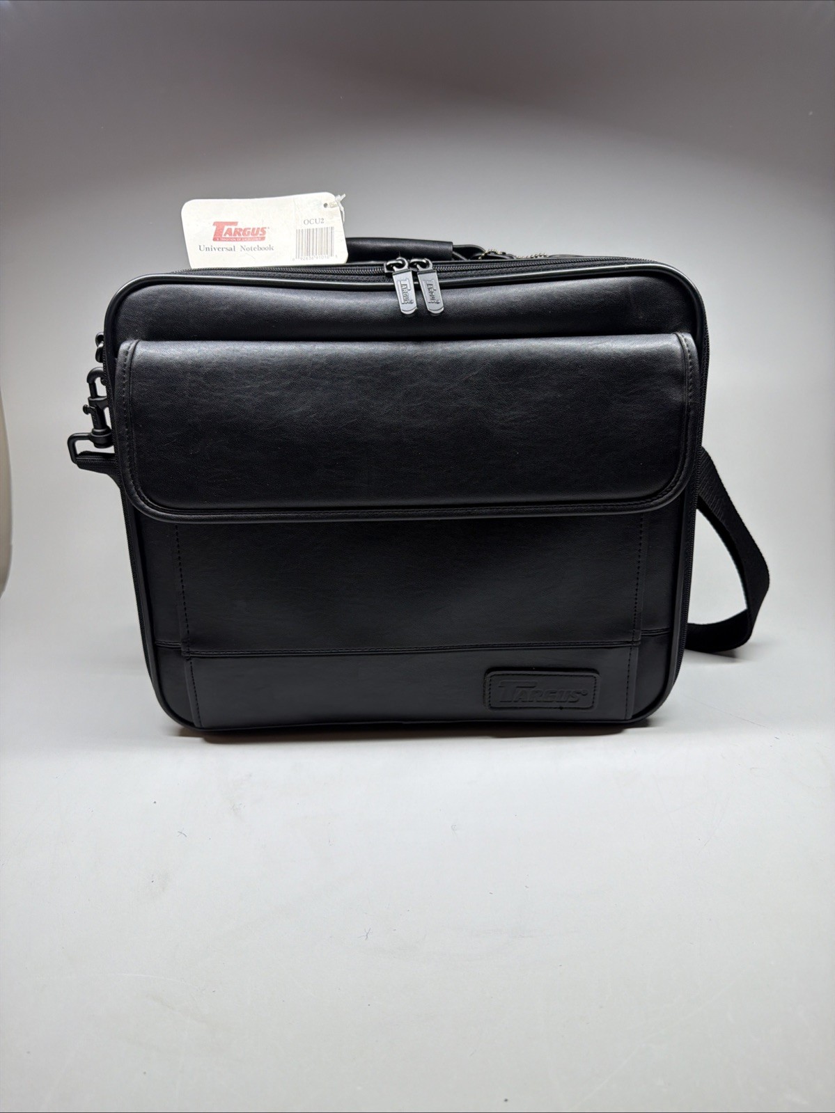 Targus Black Universal Laptop Computer Notebook Case and Strap, Model CUN1/OCU2