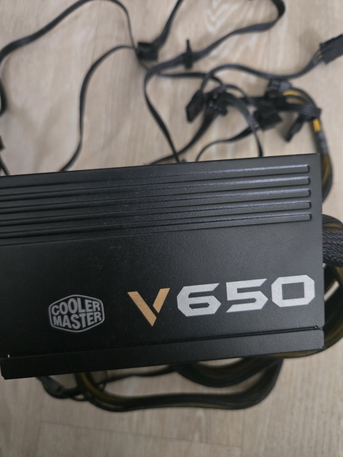 V-Series V650S 650 W Power Supply RS-650-Amaa-G1
