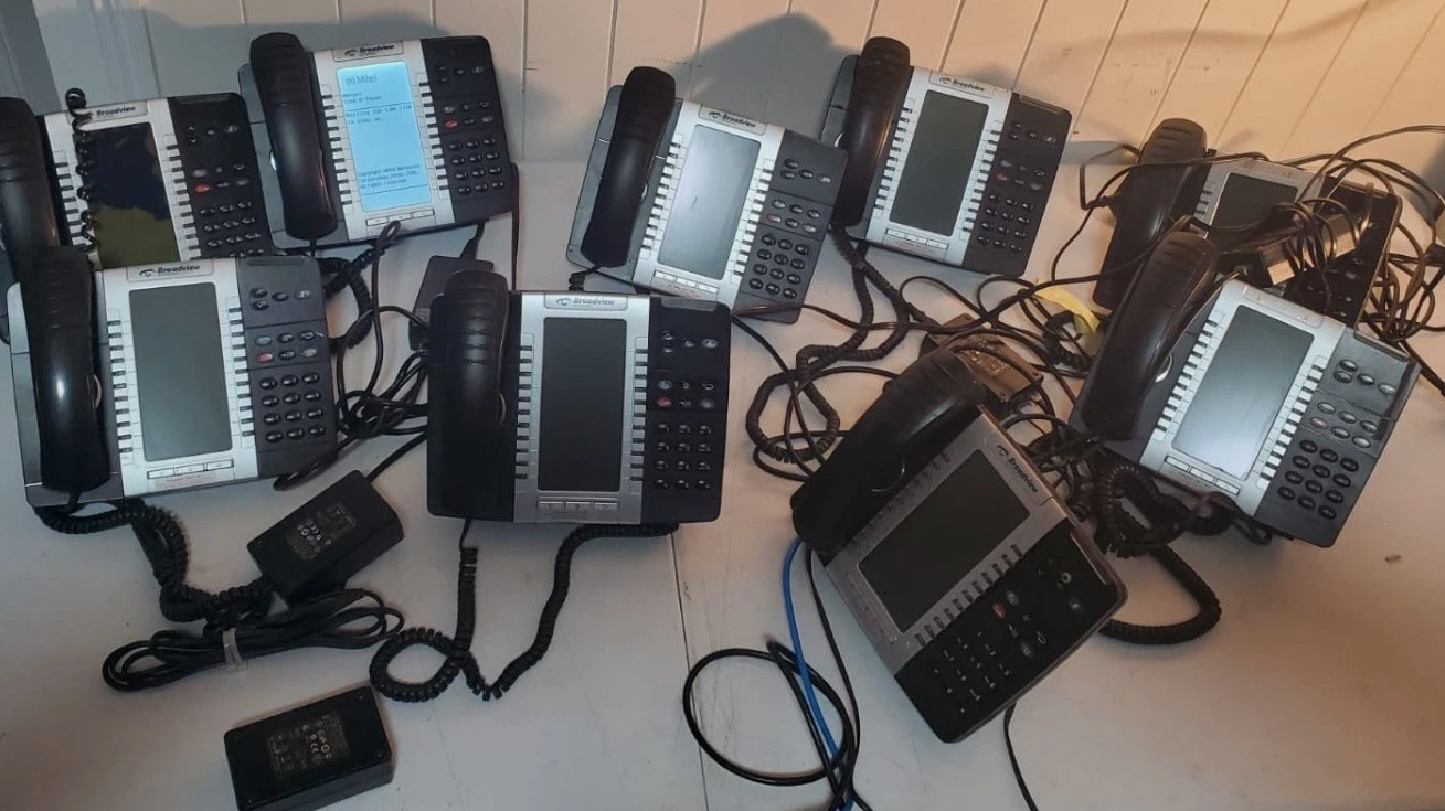 Lot of (9) Mitel 5340 IP Business Office Phones 50005071 - Read