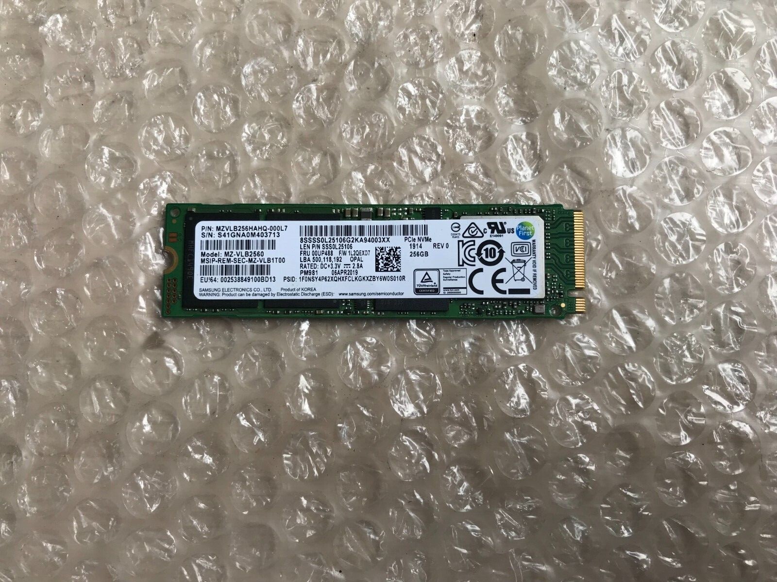 Samsung MZ-VLB2560 PCI-Express 3.0 x4 NVMe 256GB SSD / MZVLB256HAHQ-000L7