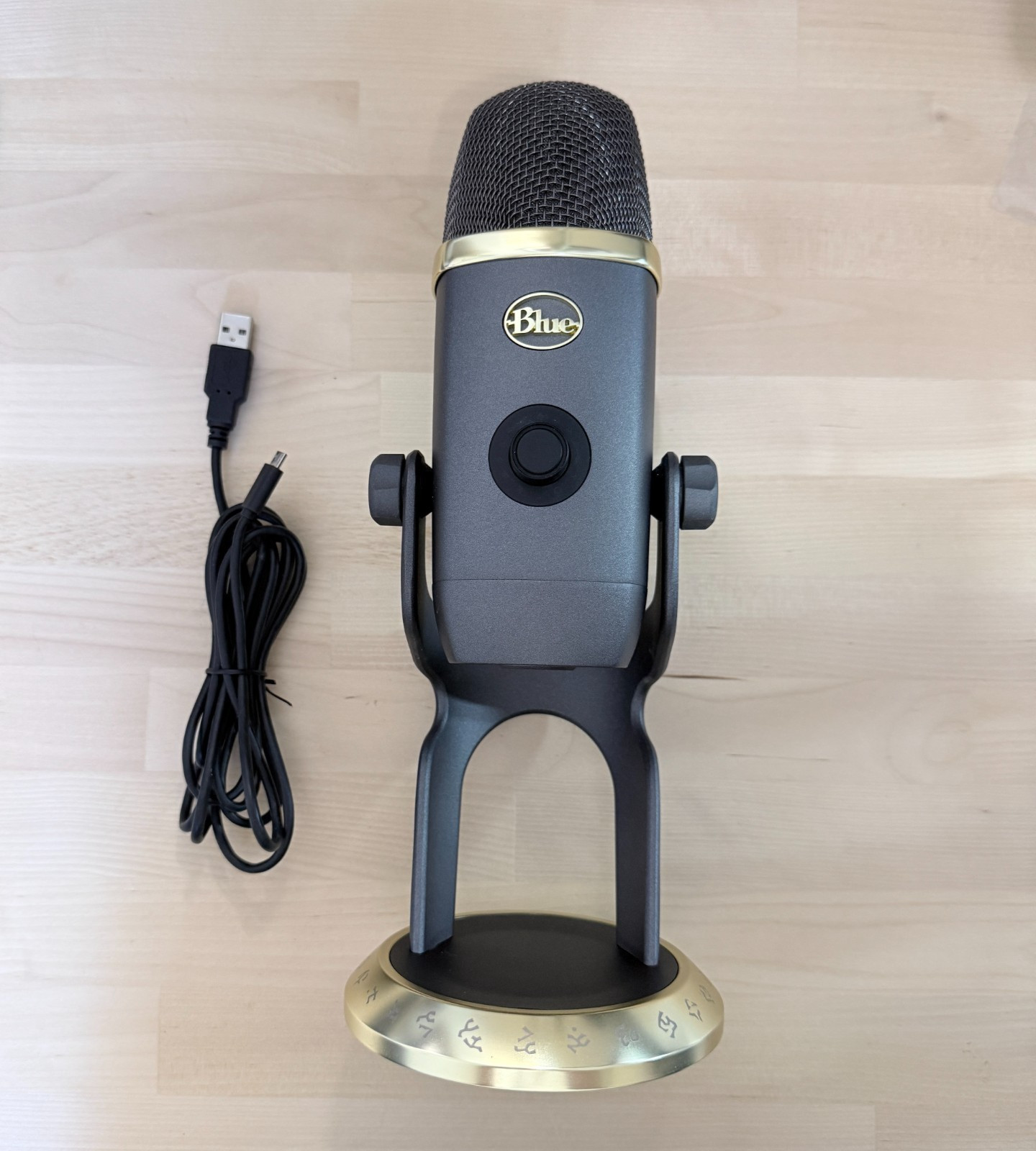 Blue Yeti X World of Warcraft Edition USB Microphone Limited Edition Black