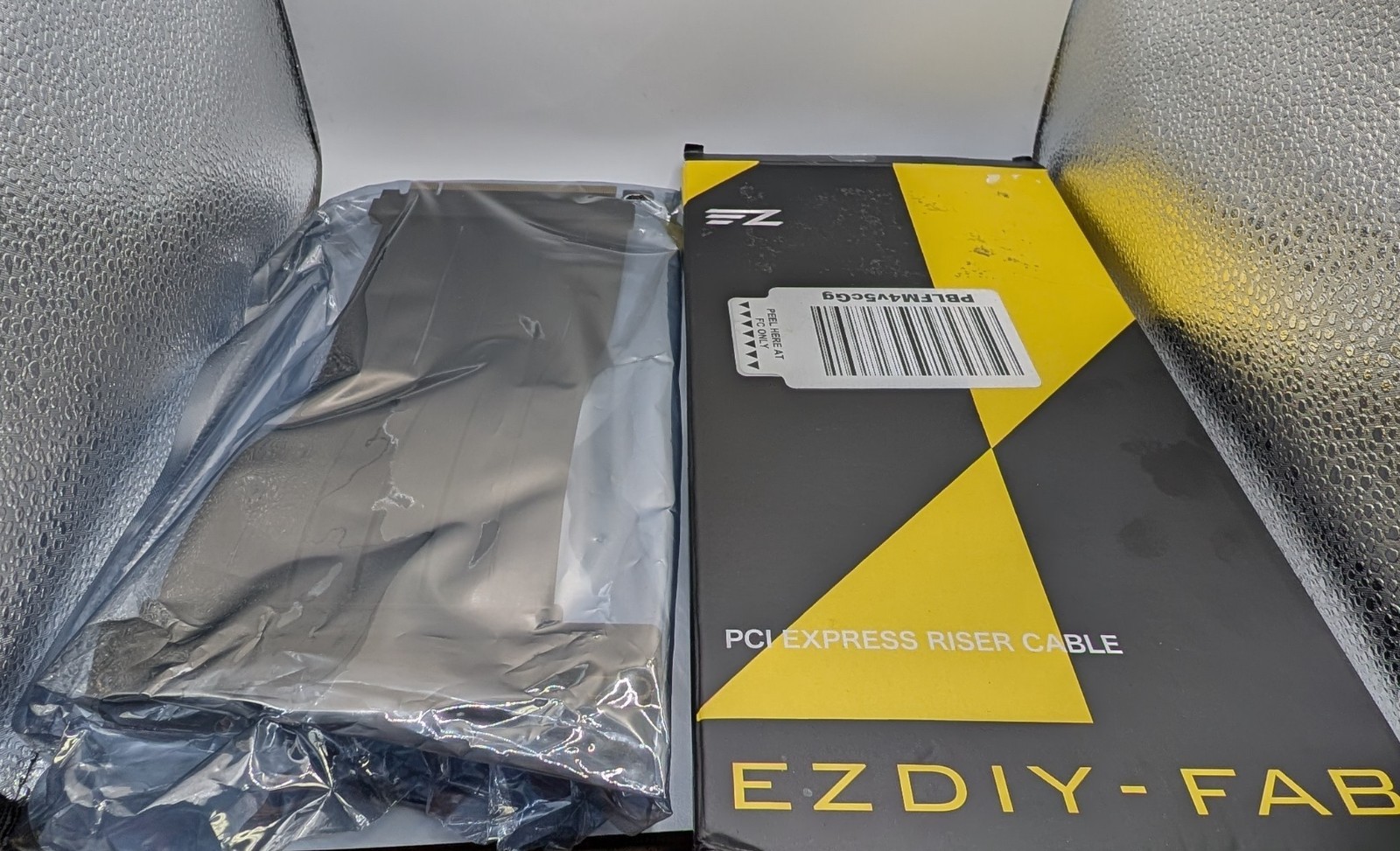 EZDIY-FAB PCIe 5.0 X16 Riser Cable 128GB/s Bandwidth Straight 20cm *Open Box