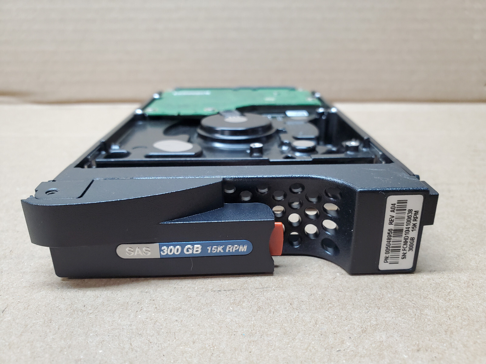 EMC Seagate 005048956 ST3300657SS 9FL066-031 Dell 0G417P 300GB 15K SAS HDD 