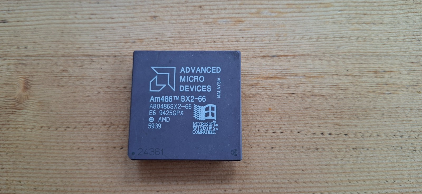 AMD A80486SX2-66 uncommon SX2-66 486DX2-66 vintage CPU GOLD