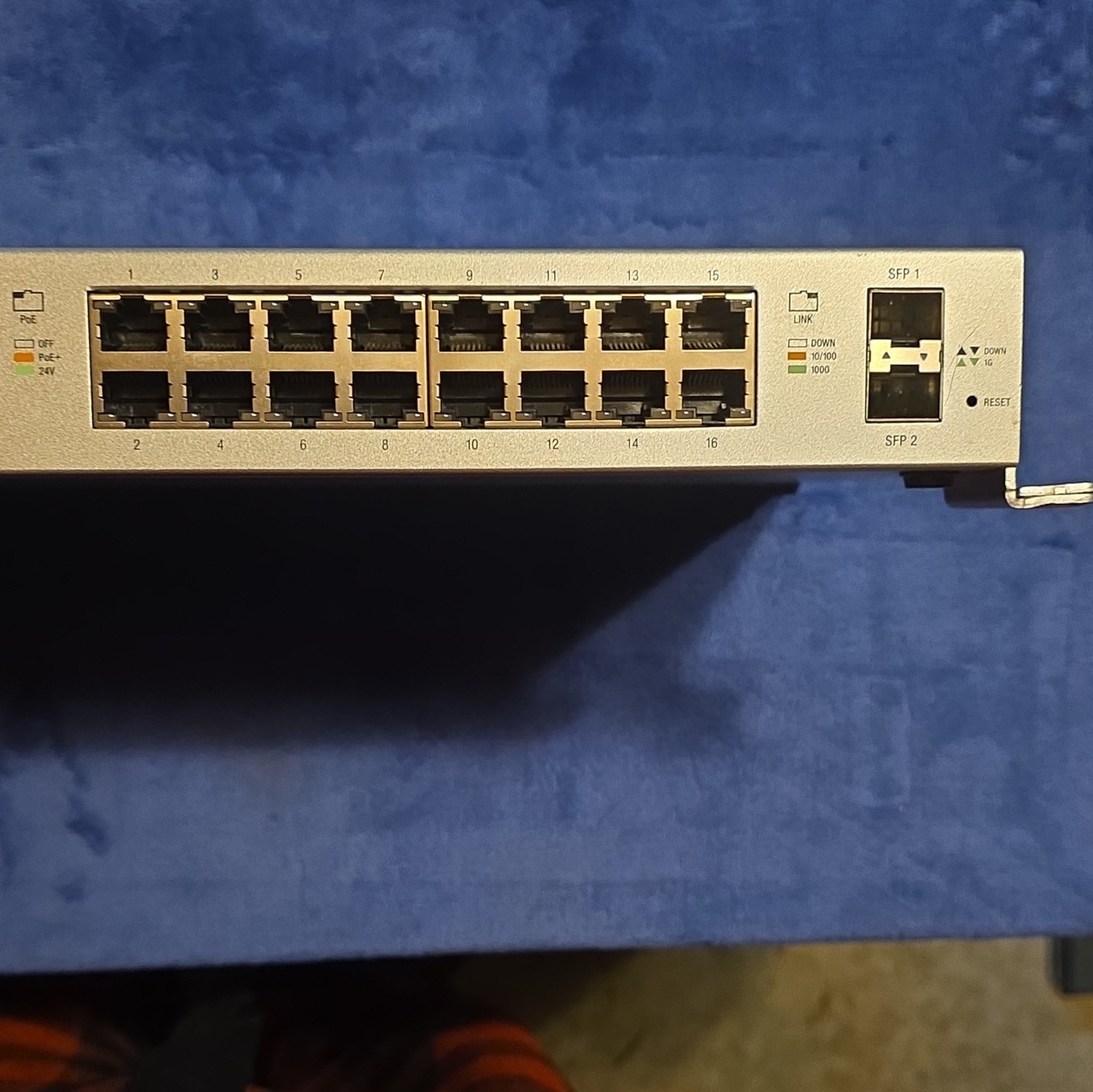 Ubiquiti UniFi Switch 16 150W US-16-150W 16-Port PoE Gigabit Managed Switch