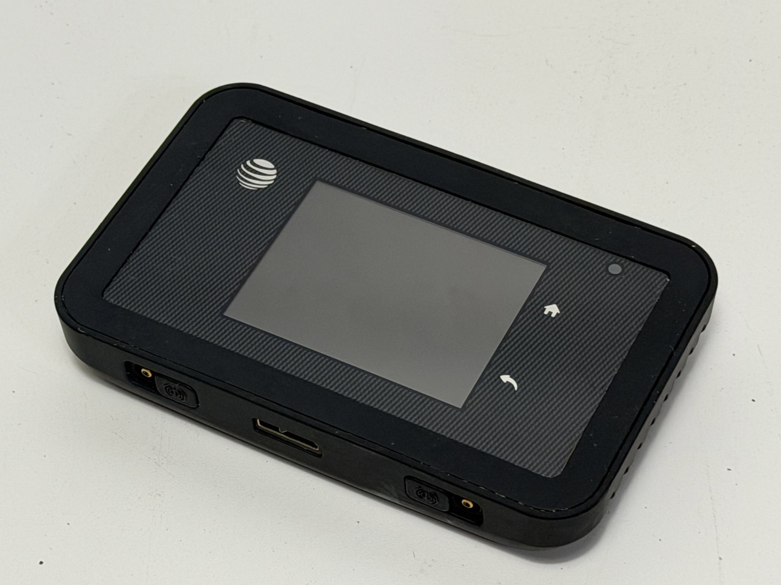 Netgear AT&T Aircard Unite Explore 815S Rugged Mobile Hotspot 4G LTE Wi-Fi