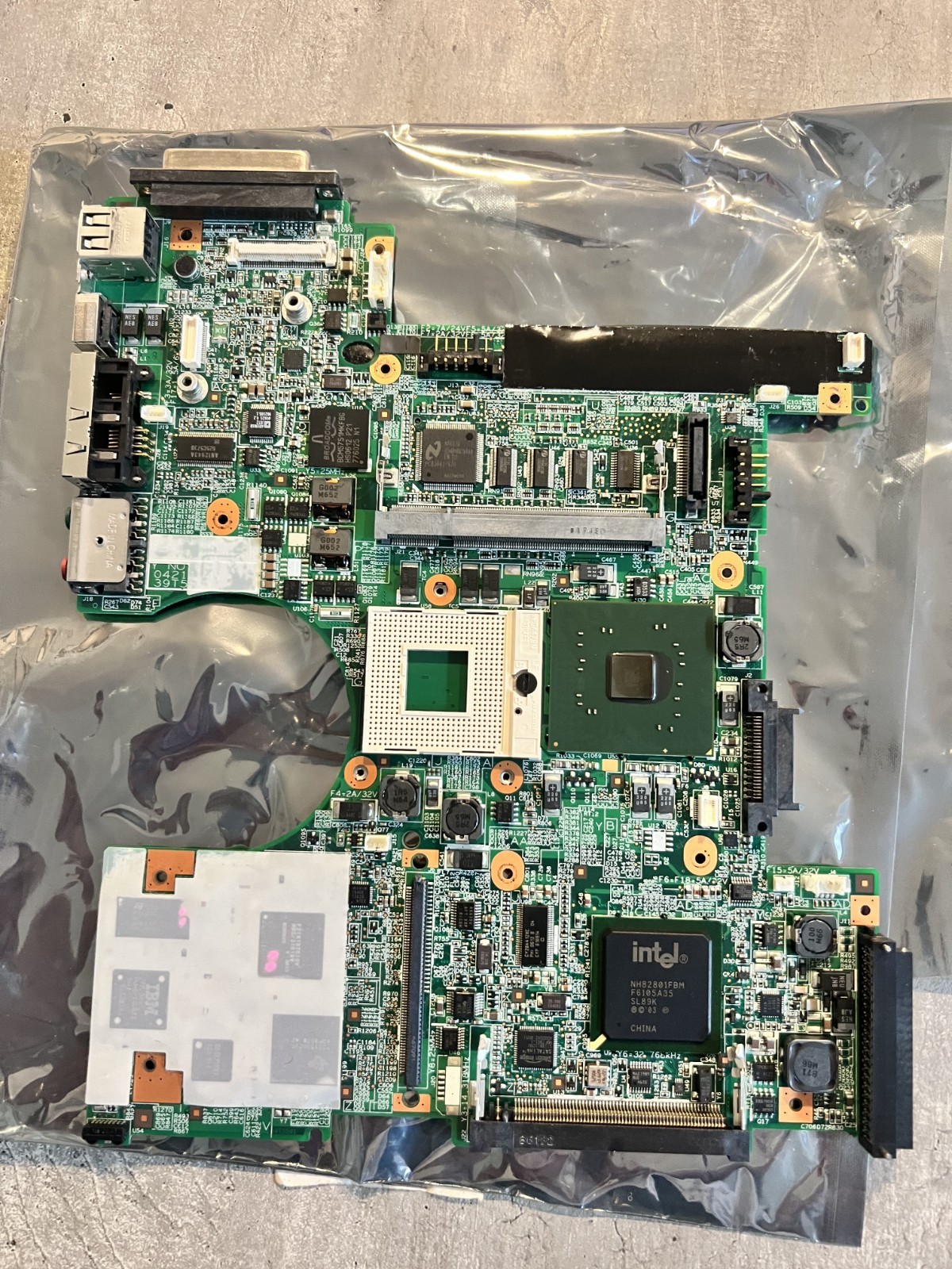 IBM SYSTEM BOARD T43/P ATI M24 GL128