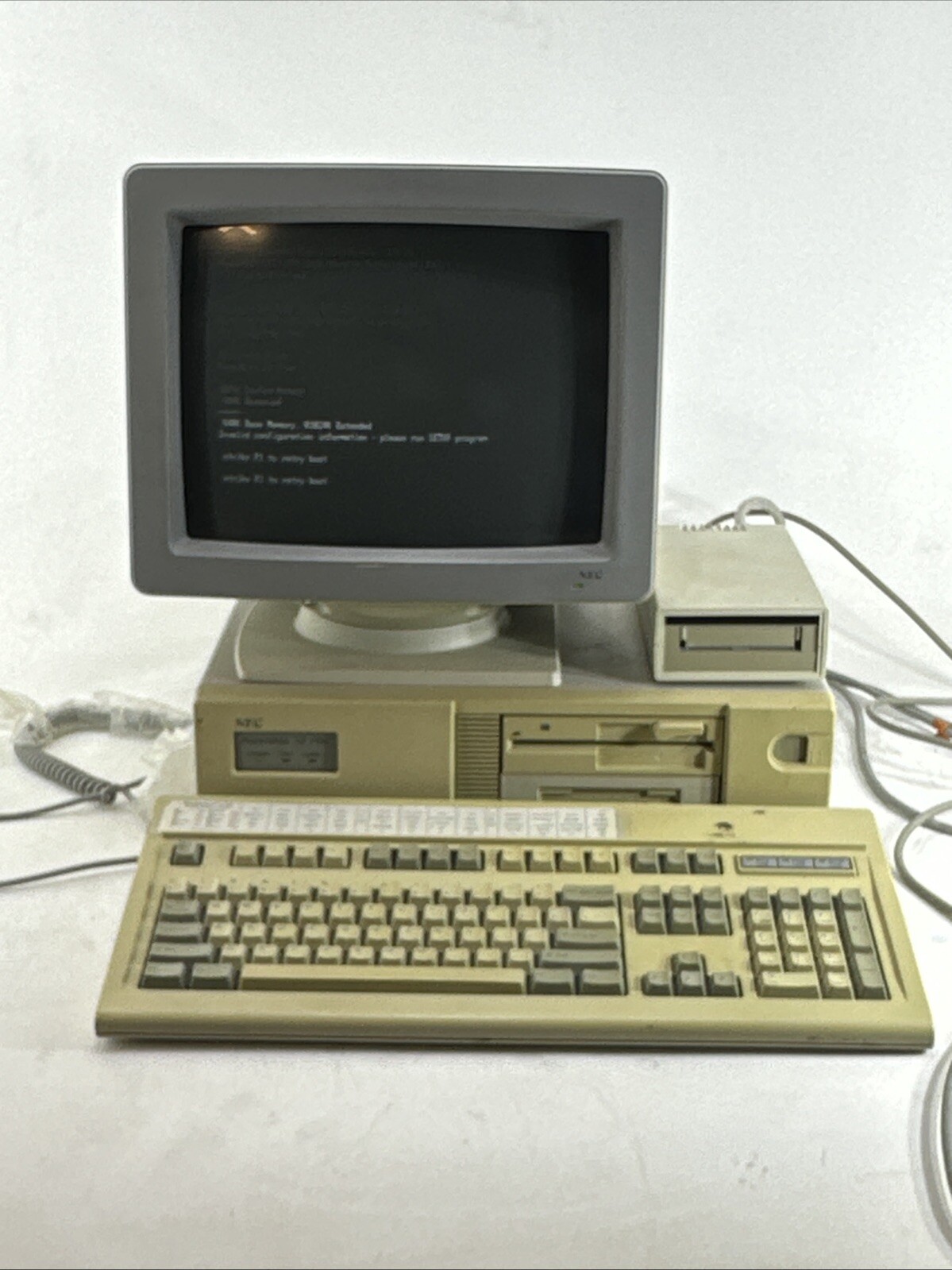 Vintage NEC PowerMate SX Plus PM-80-200X  APC-H412 Keyboard APC-H530 Tape System