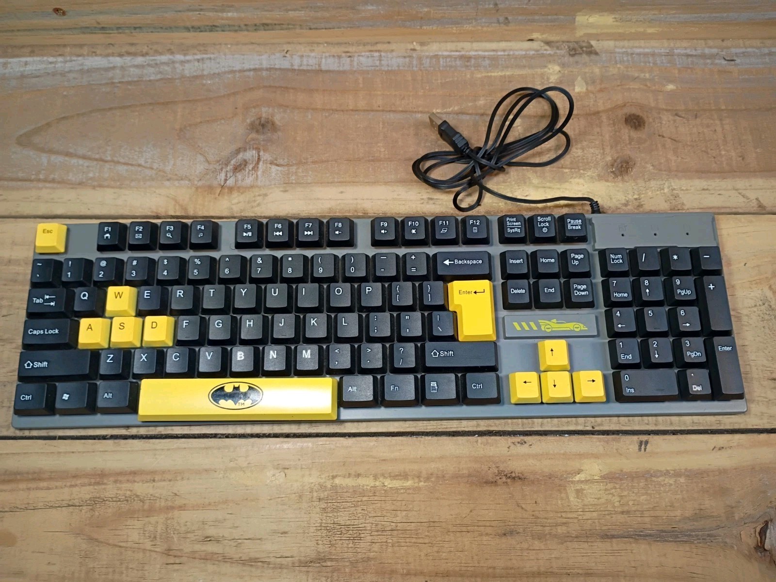 DC Comics Batman Gamer Gaming Keyboard Raised Letters Pre-owned 