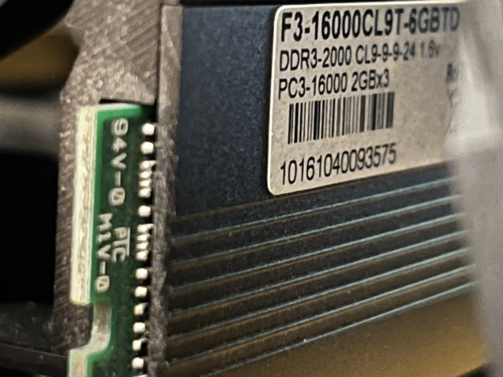 3x2GB G. Skill Trident 2000mhz 9-9-9-24 1.6v PSC