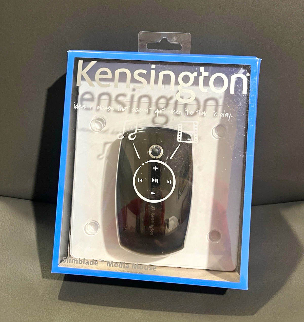 Kensington SlimBlade Media Mouse Wireless USB Optical 800 DPI 3-Button Black