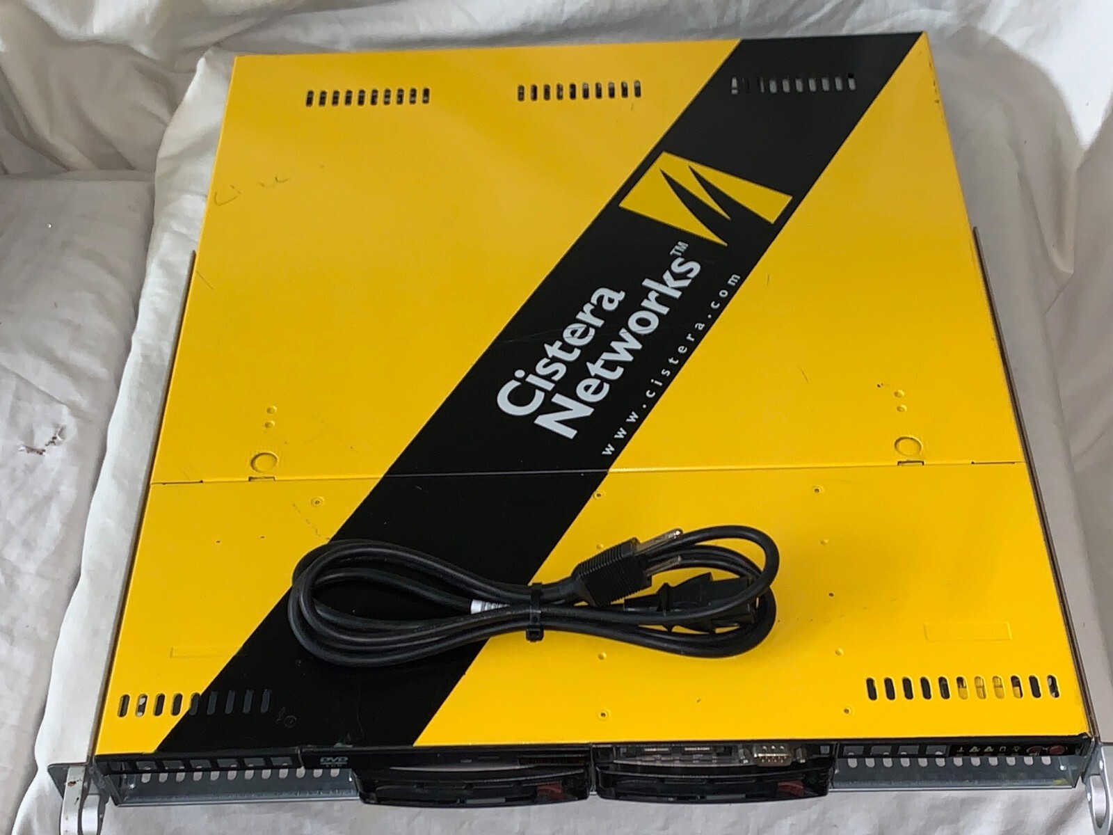 SuperMicro Computers INC. Super Micro Super Server 5015B-MT  (No HHDs or RAM) 1U