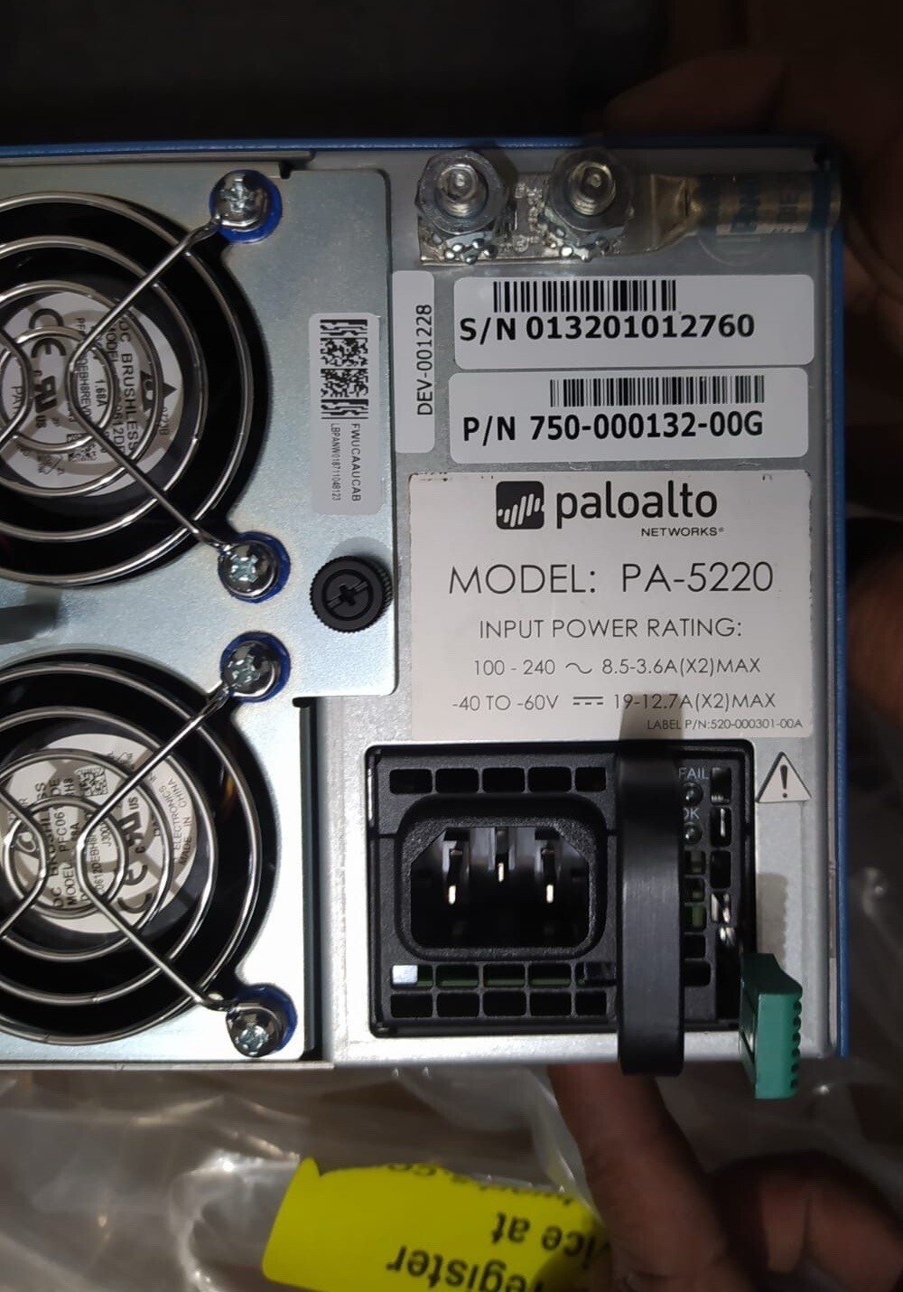 PALO ALTO PA-5220 FIREWALL APPLIANCE, P/N: 750-000132-00G (Original Part)