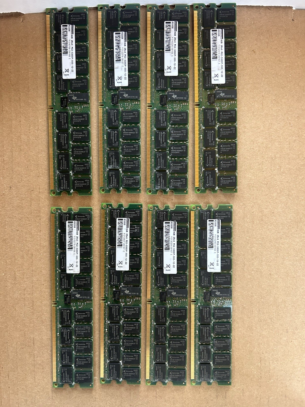 Lot of 8 (32GB) PC2-5300P 4GB 2Rx4 Memory RAM 8x4GB Dataram Mac Pro