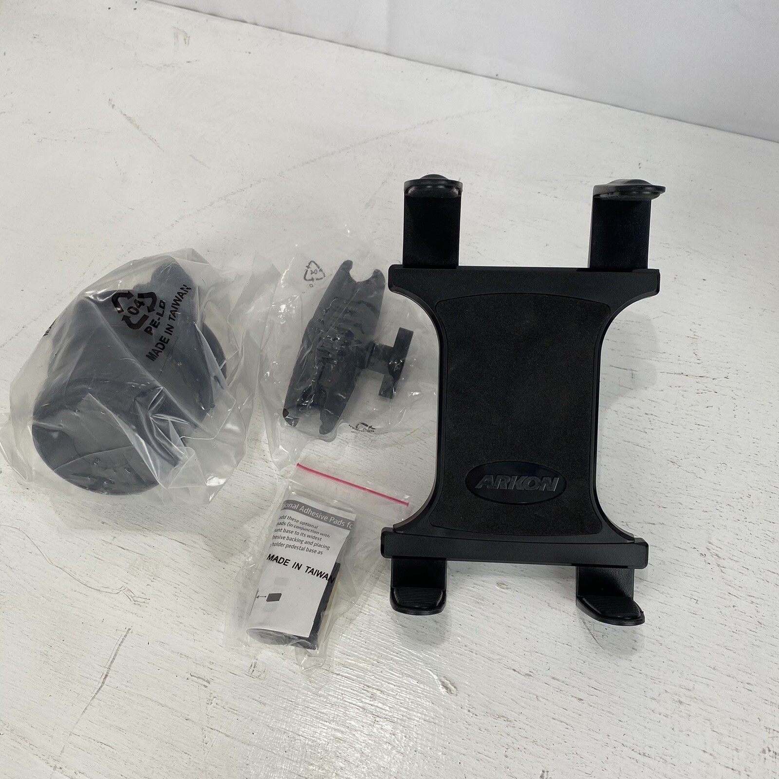TABRM023: Arkon Heavy Duty Cup Holder Mount for iPad & 8.9 to 12.9 inch Tablet