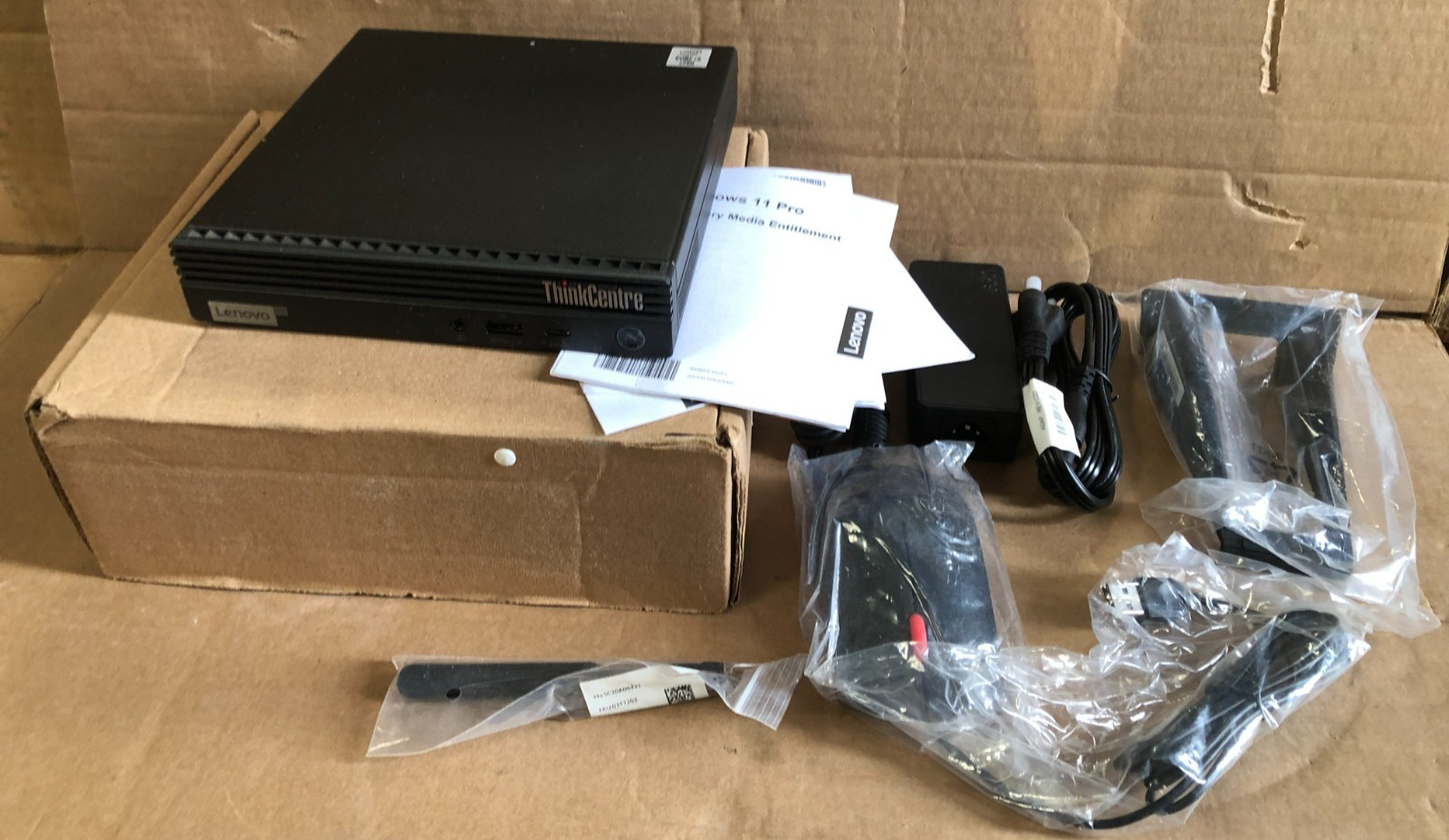 New Lenovo M80q MT-M 11DN-008YUS SSD Tiny PC Win11 PRO Core i5 vPro