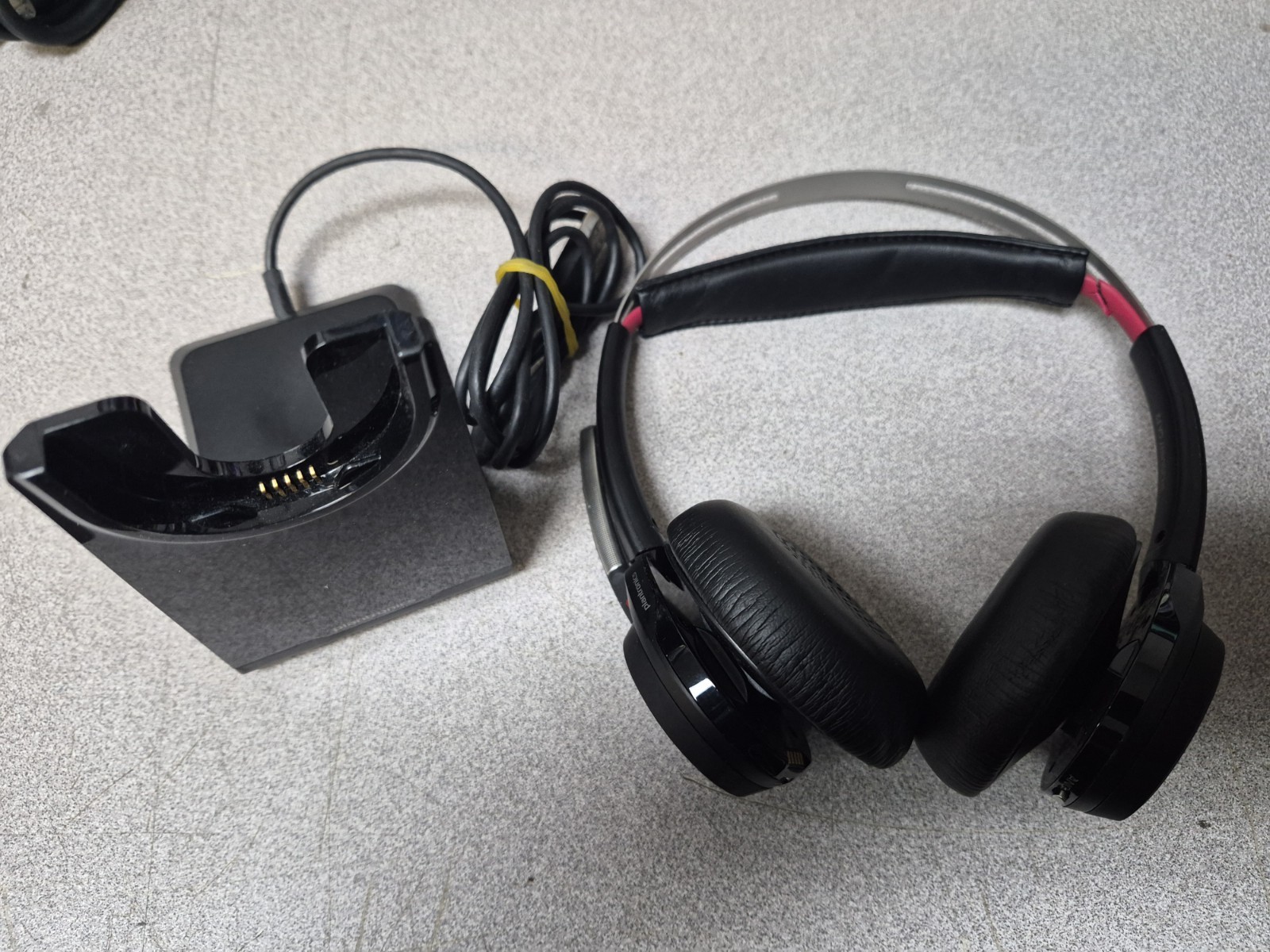 Plantronics Voyager Focus UC B825 Binaural Bluetooth Headset No Dongle