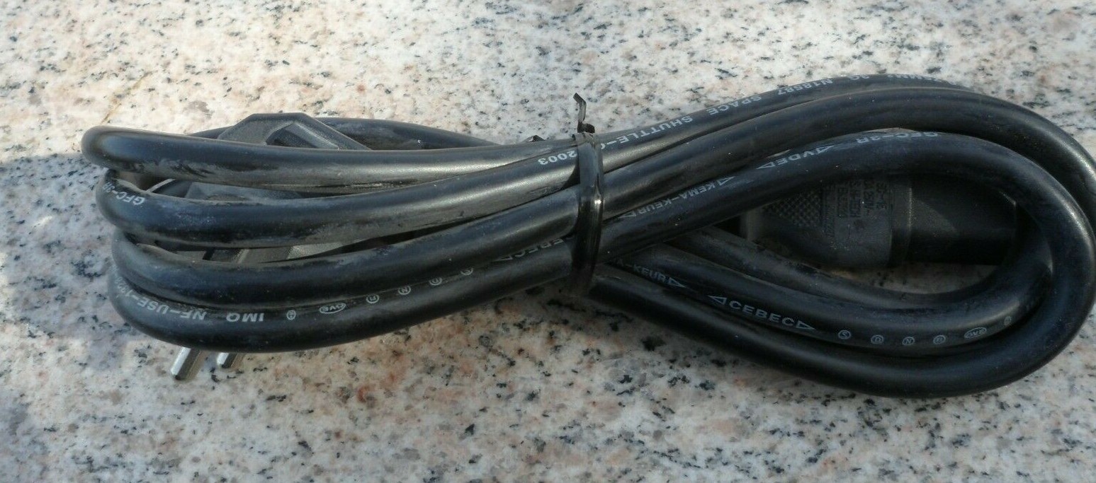 Radio Shack Brand Space Shuttle-C Male/Female N18587 Style 22003 Six feet Cable