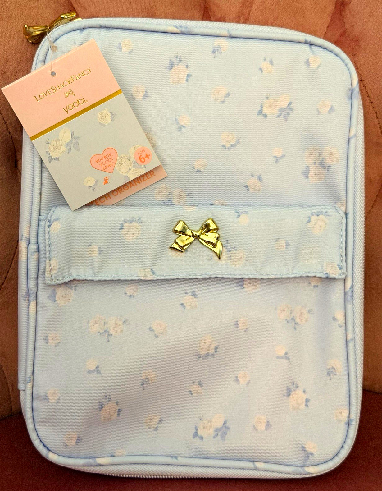 LoveShackFancy x Yoobi Padded Blue/White Floral Tech Case Zip NWT