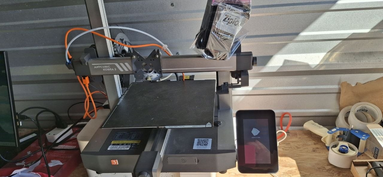 Anycubic Kobra 3 3D Printer For Parts or Repair Needs Print Head Powers On