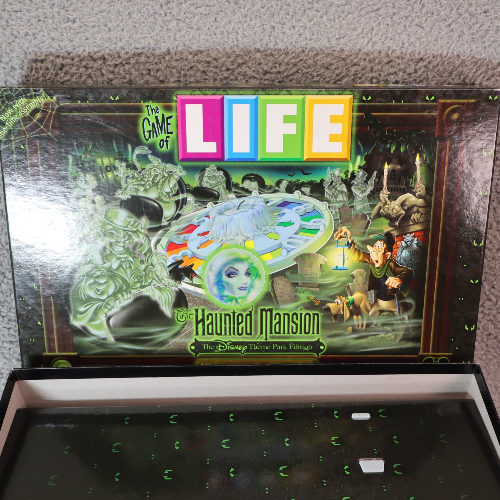 The Game of LIFE The Haunted Mansion Disney Theme Park Edition